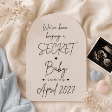 Load image into Gallery viewer, We’ve been keeping a secret - Baby announcement arch - Love and Labels