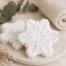 Load image into Gallery viewer, Festive Bath Bombs - Spiced Cinnamon &amp; Honey - Love and Labels
