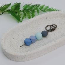 Load image into Gallery viewer, Blue beaded keyring - Love and Labels
